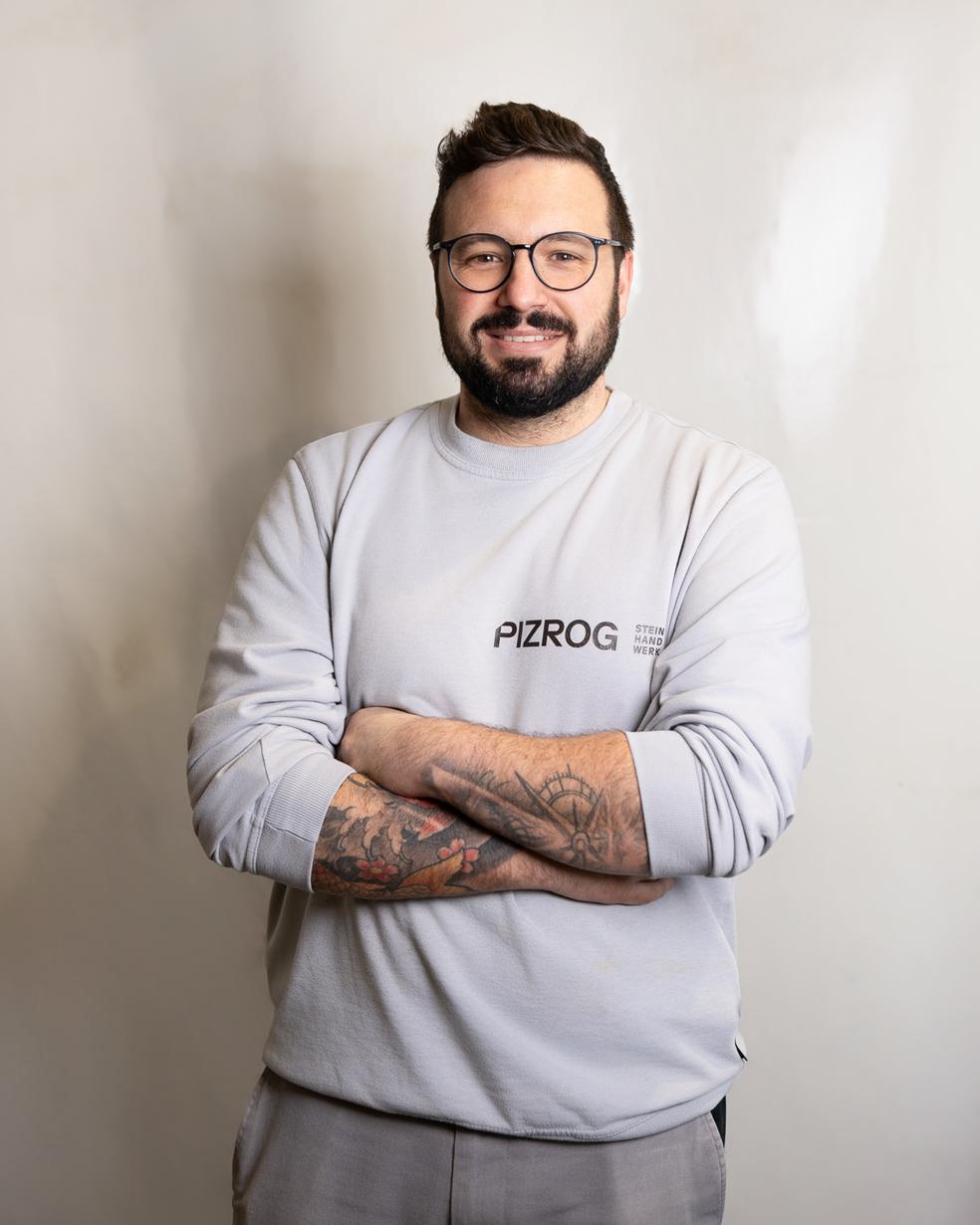 Portrait von Carlos Alberto Flores